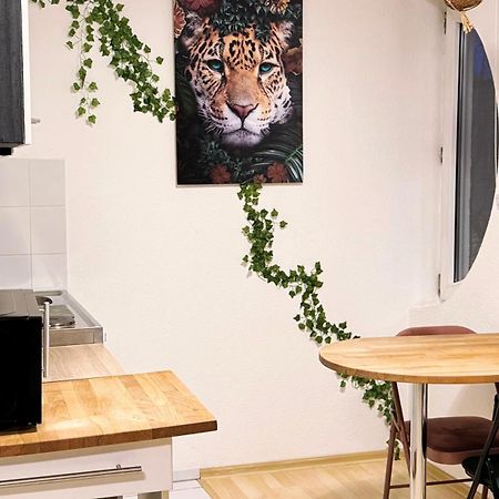 Zentrumnah Inklusive Parkplatz Jungle-Suite By Rentigo - Ruheoase Im Herzen Von Saarbruecken! Exteriör bild