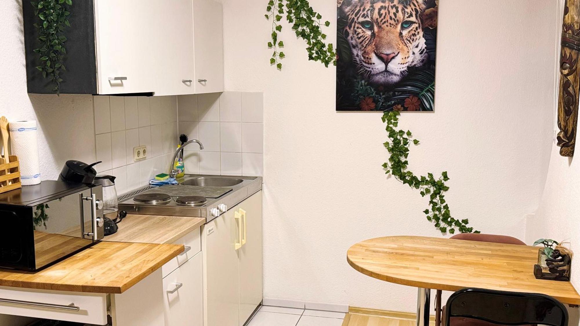 Zentrumnah Inklusive Parkplatz Jungle-Suite By Rentigo - Ruheoase Im Herzen Von Saarbruecken! Exteriör bild