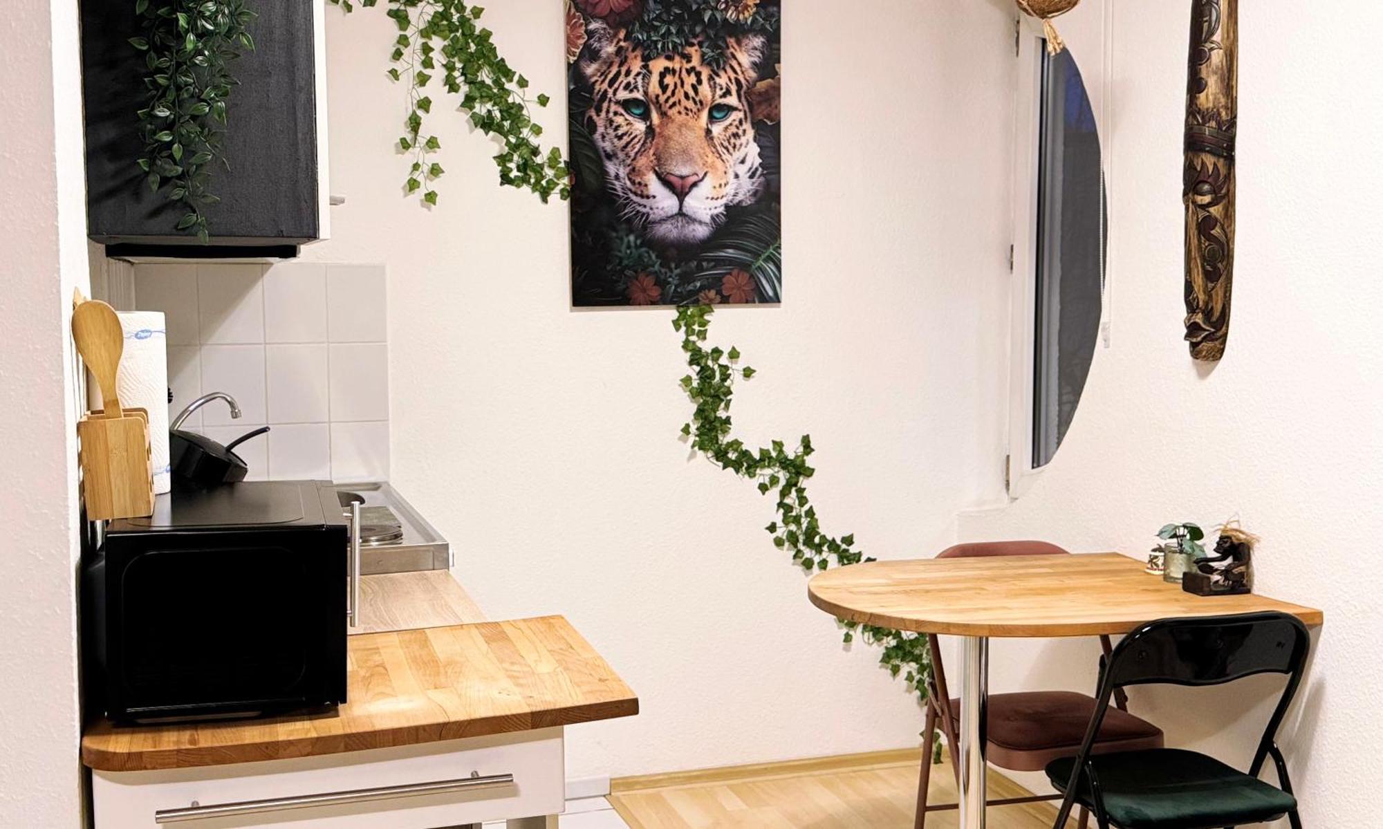 Zentrumnah Inklusive Parkplatz Jungle-Suite By Rentigo - Ruheoase Im Herzen Von Saarbruecken! Exteriör bild